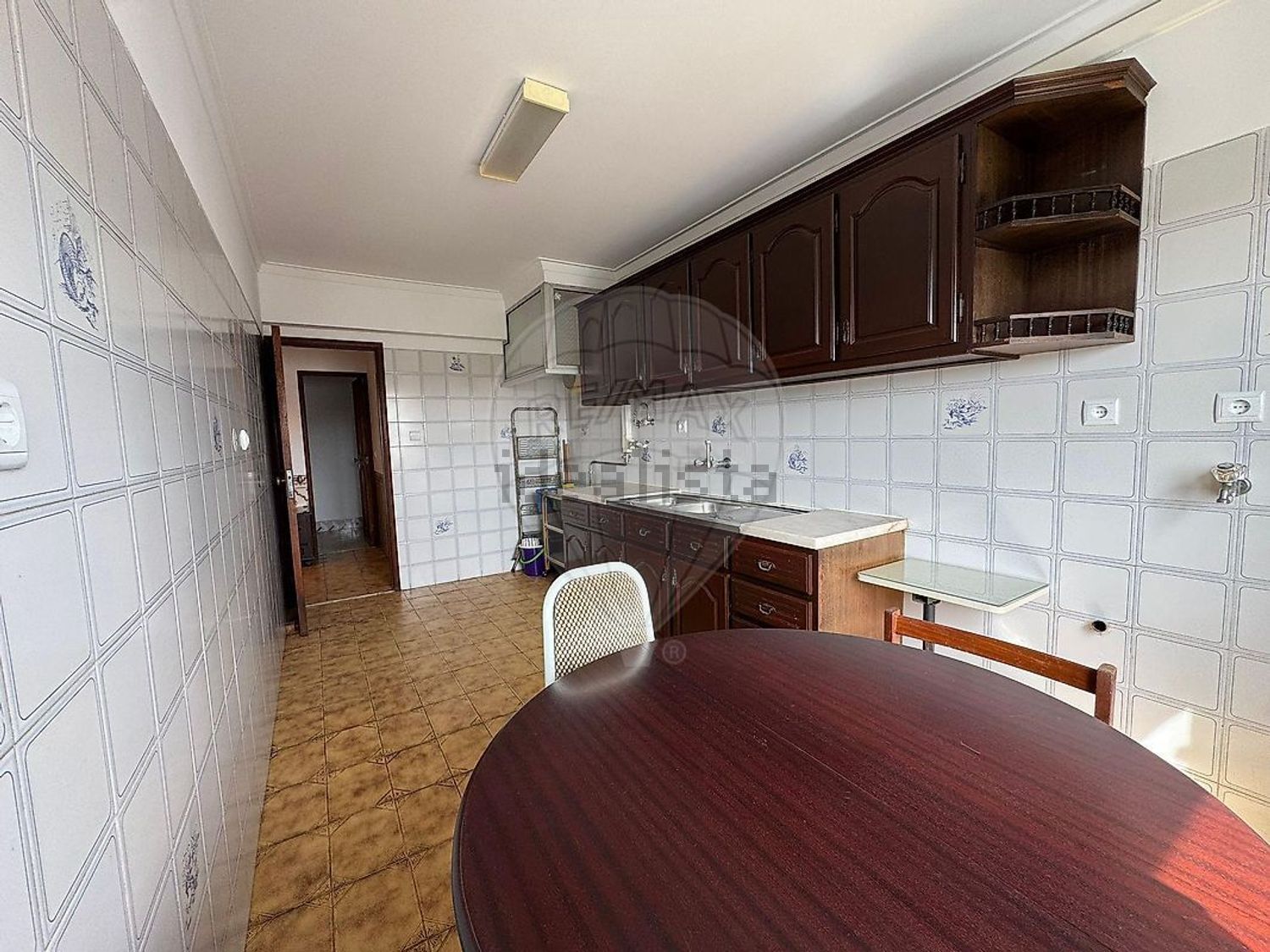 出租公寓 t2在Rua Elias Garcia - 厨房