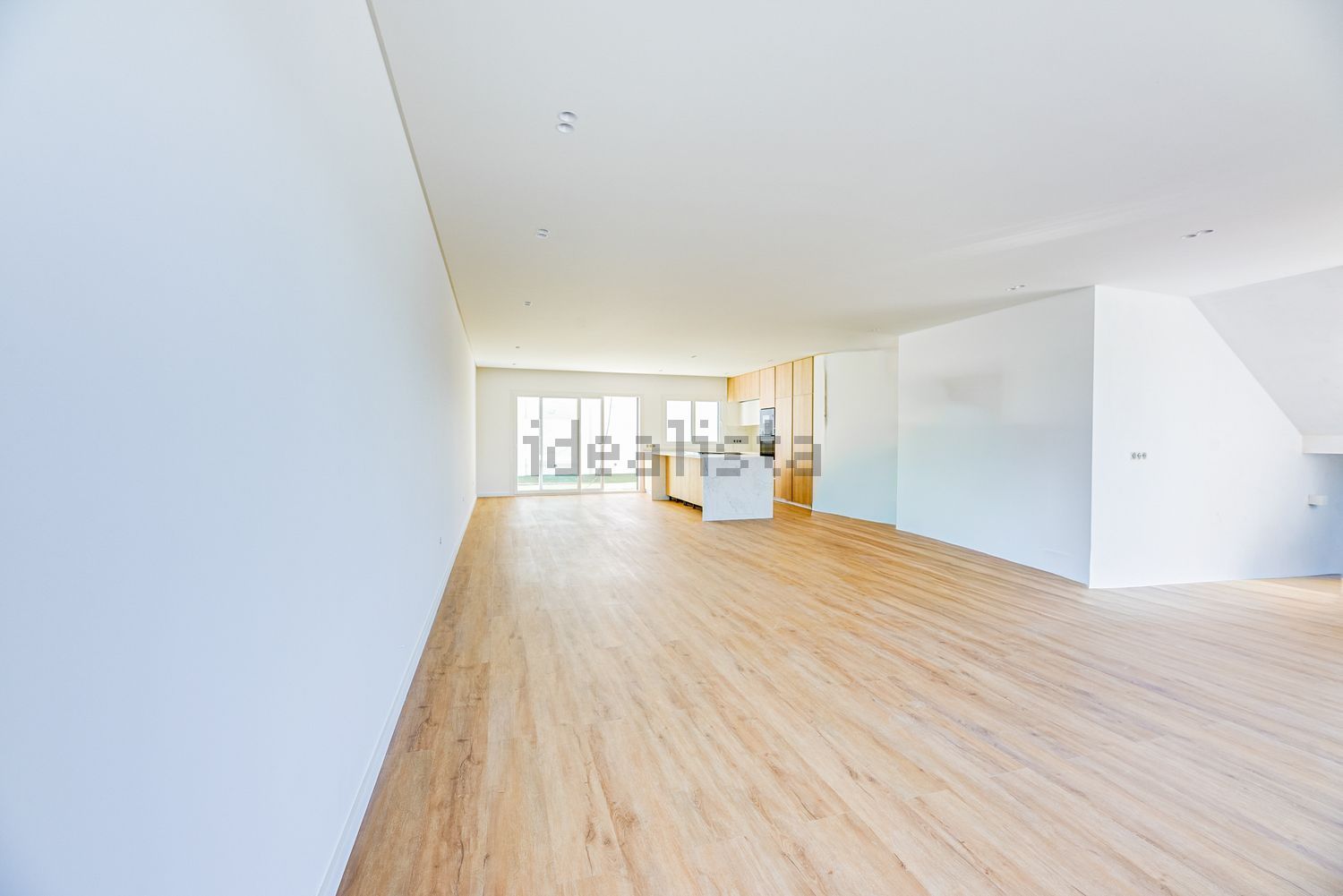 小楼房或独栋别墅出售在Santa Iria de Azoia - São João da Talha - Bobadela - 居住