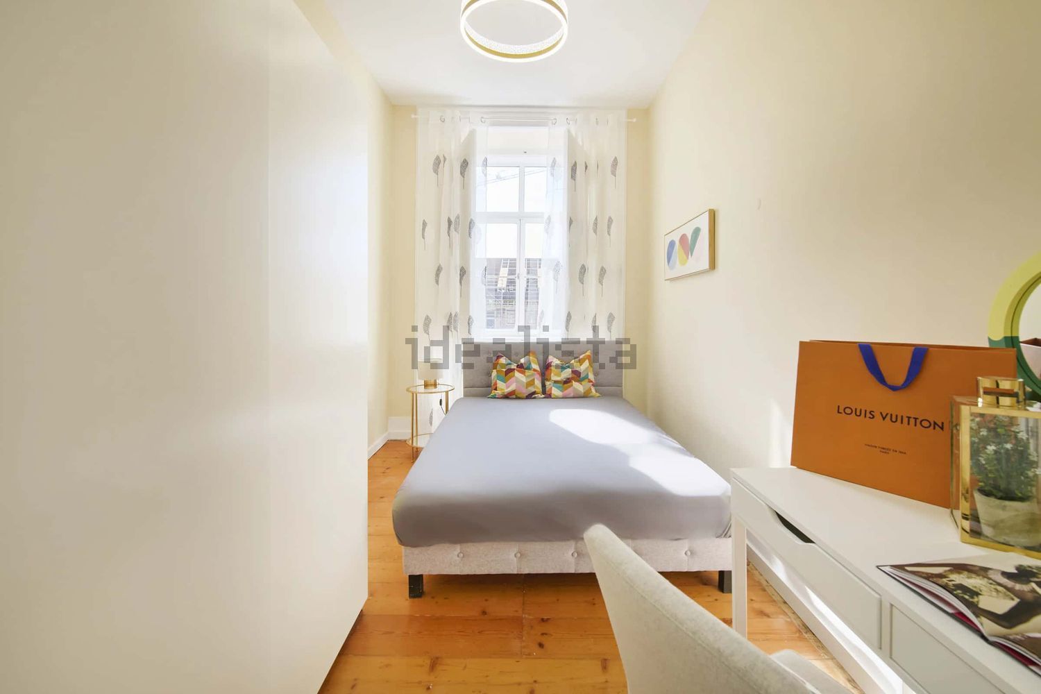 出租房间在Largo Vitorino Damásio, 2 - 客厅