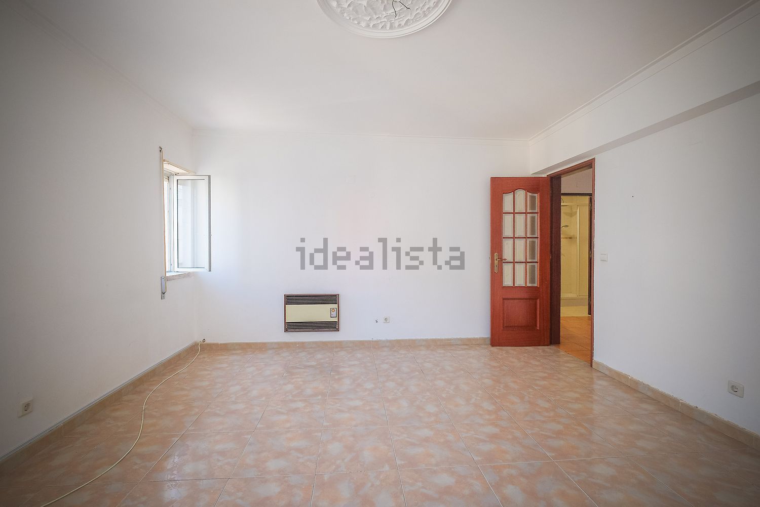 出租公寓 t2在Rua Fernão Mendes Pinto, 32 LoteDrto - 客厅