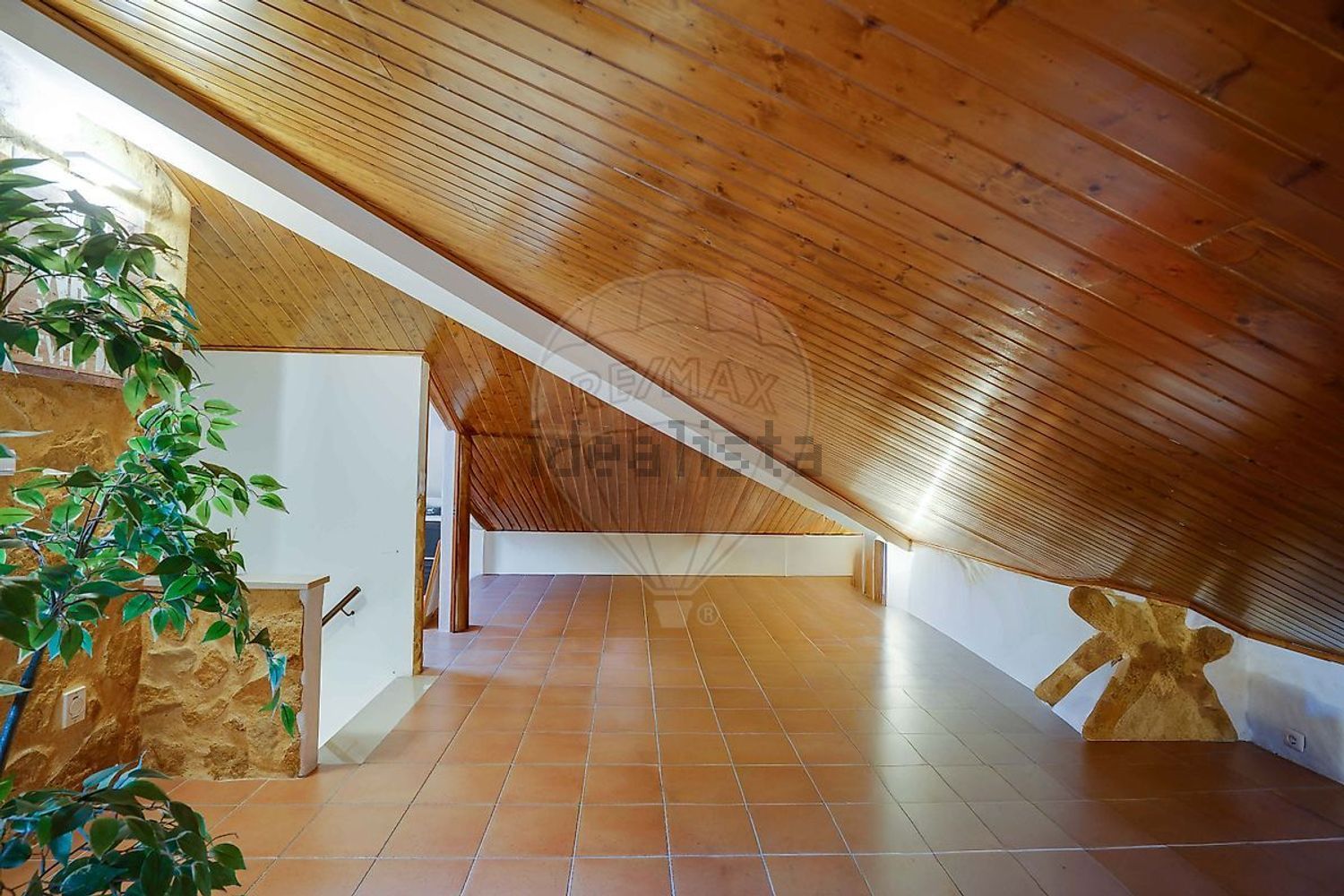 小楼房或独栋别墅出售在Rua Alberto Nobre Gusmão Martins Caro - 详情