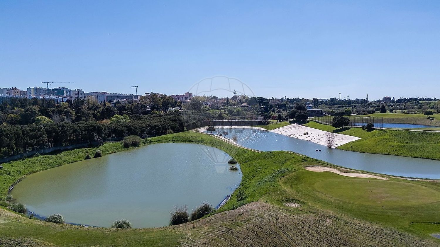 公寓 t3出售在Rua André de Gouveia - 视线