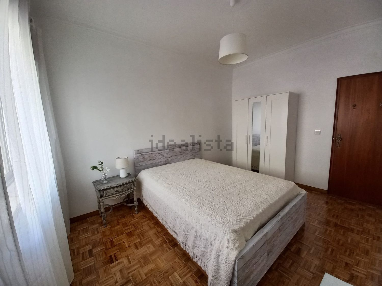 出租房间在Rua António José de Almeida, 3 - 卧室