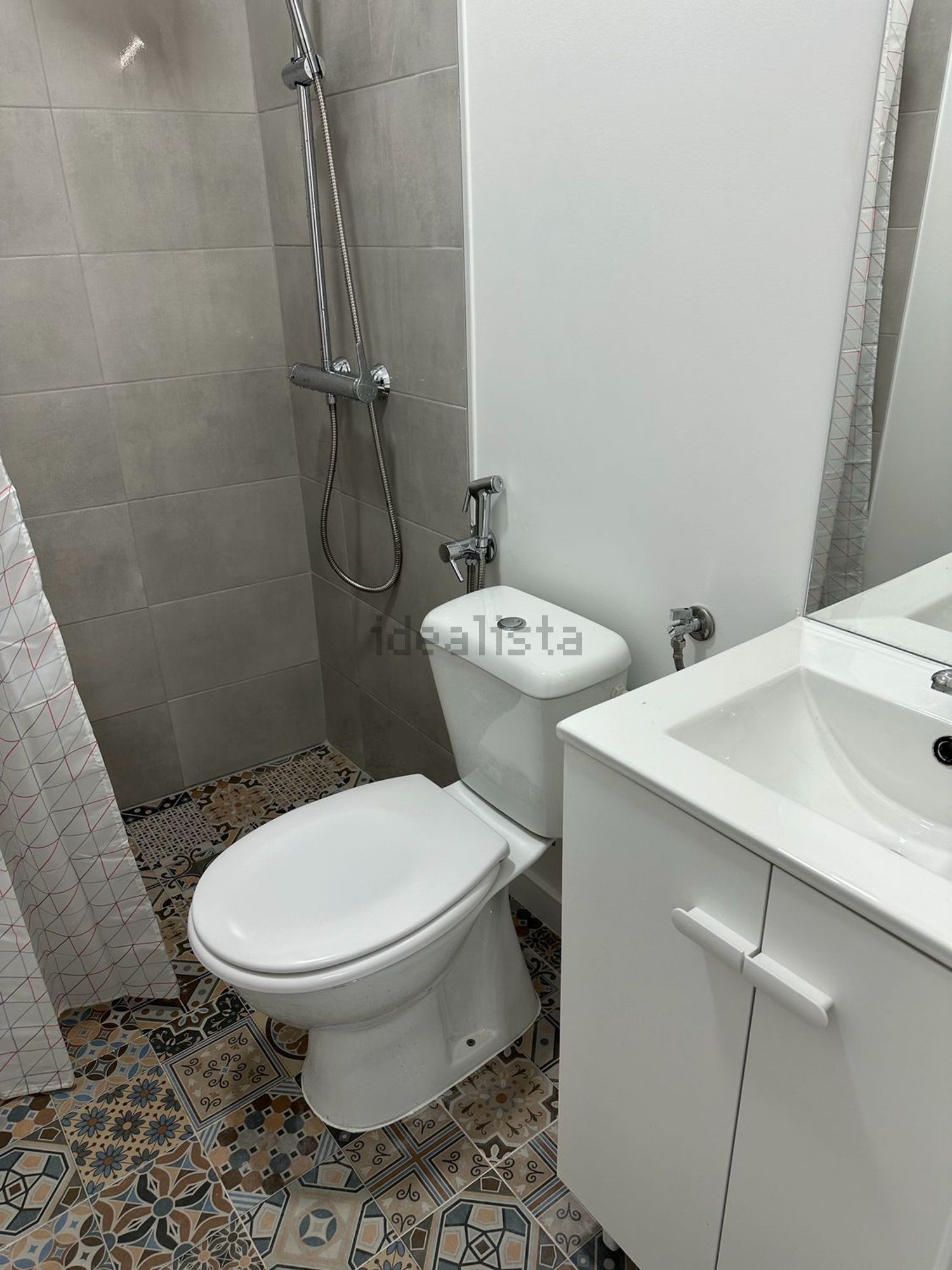 出租公寓 t1在Rua Filarmónica 1º de Dezembro - 卫生间