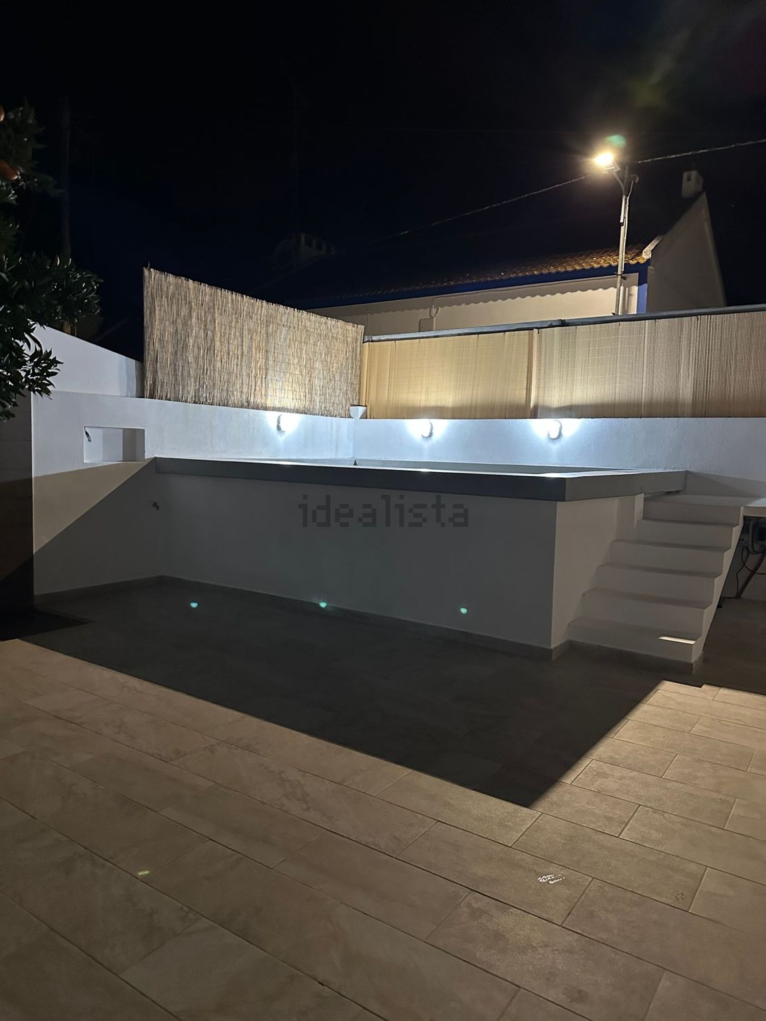 双拼别墅出售在Rua 1 de Maio, 15 - 游泳池