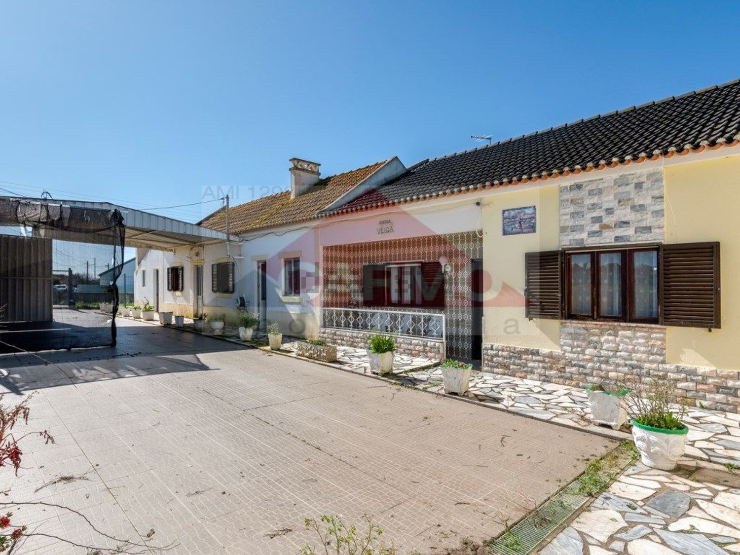 小楼房或独栋别墅出售在Atalaia e Alto Estanqueiro - Jardia - 外立面