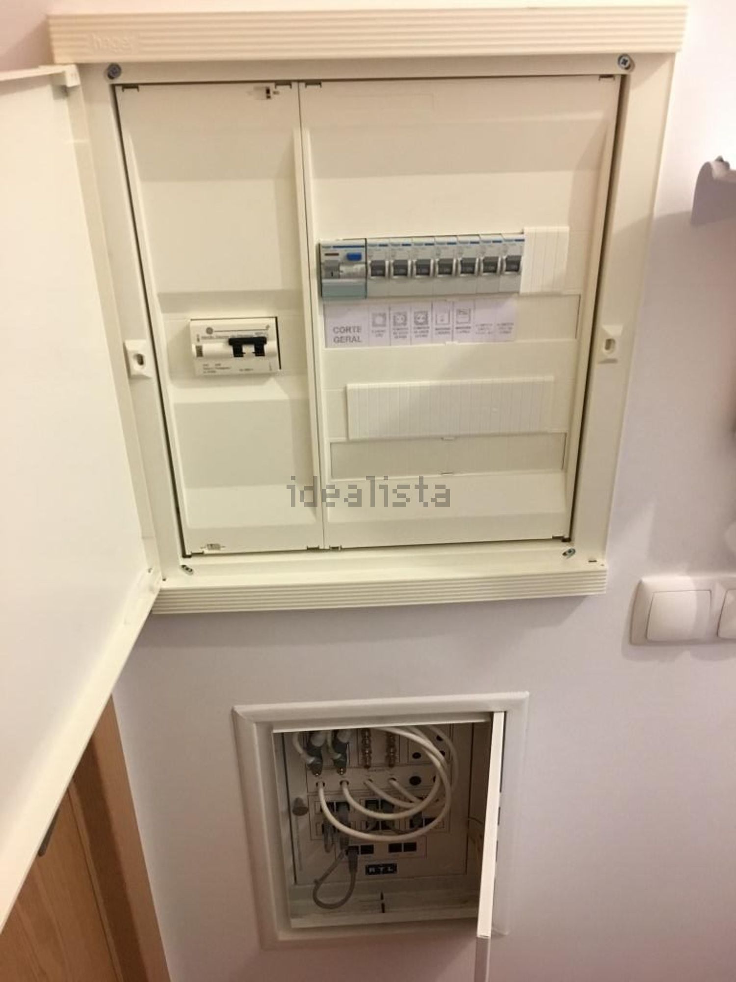 出租公寓 t2在Rua João Abel Manta, 1750 -131 - 详情