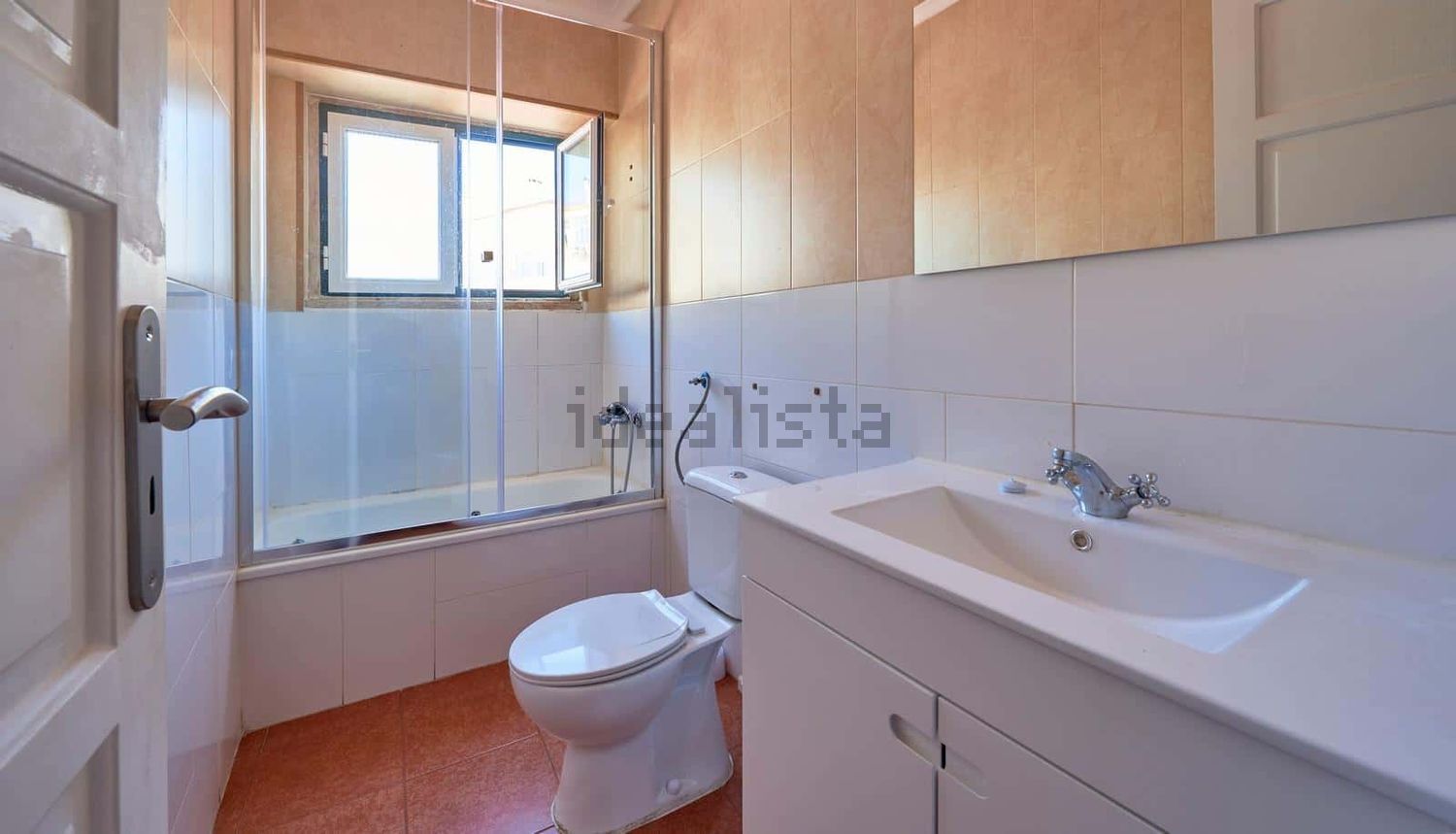 出租房间在Avenida Eduardo Jorge s/n - 卫生间