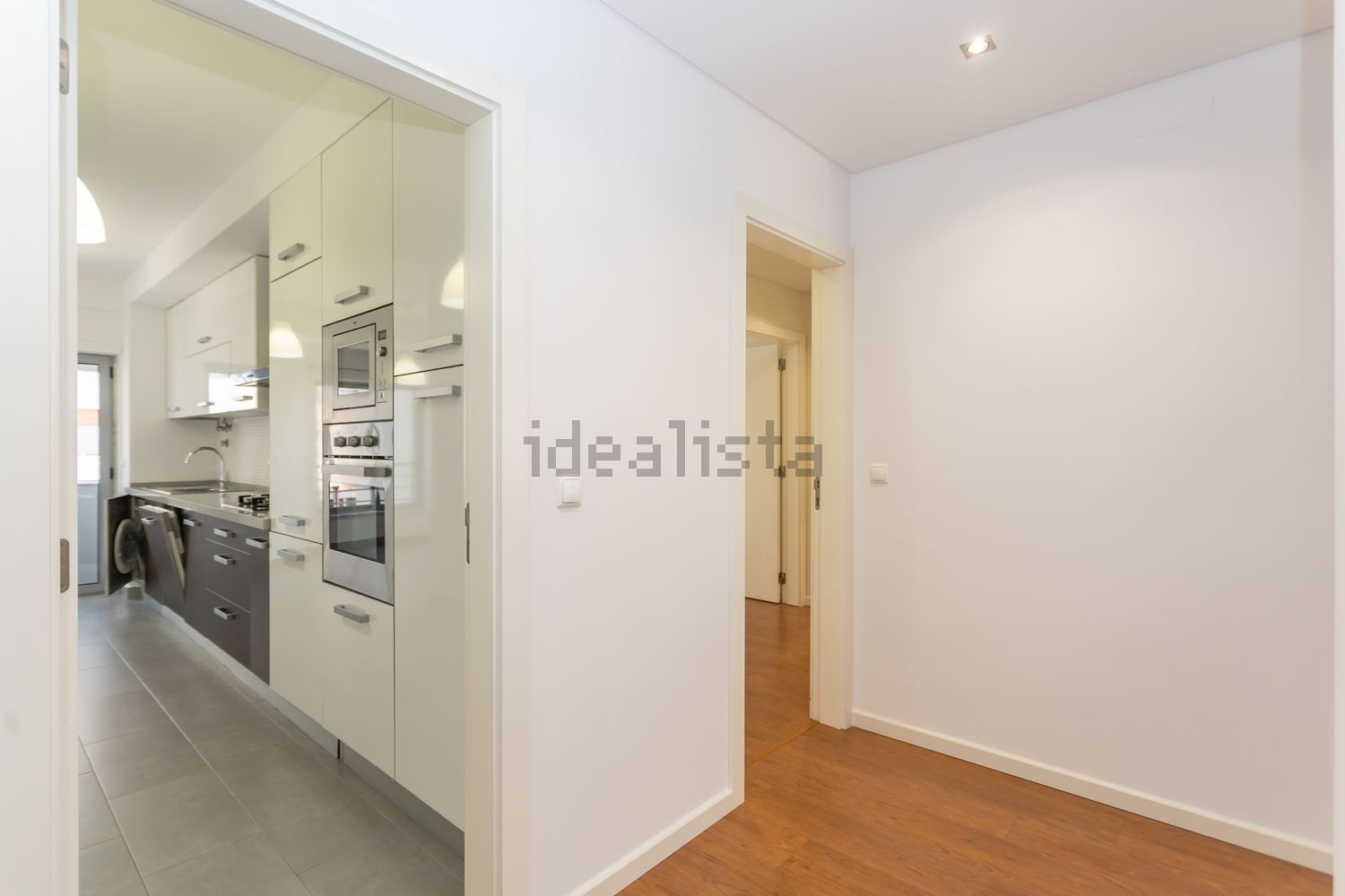 出租公寓 t2在Rua José Afonso, 4 - 过道