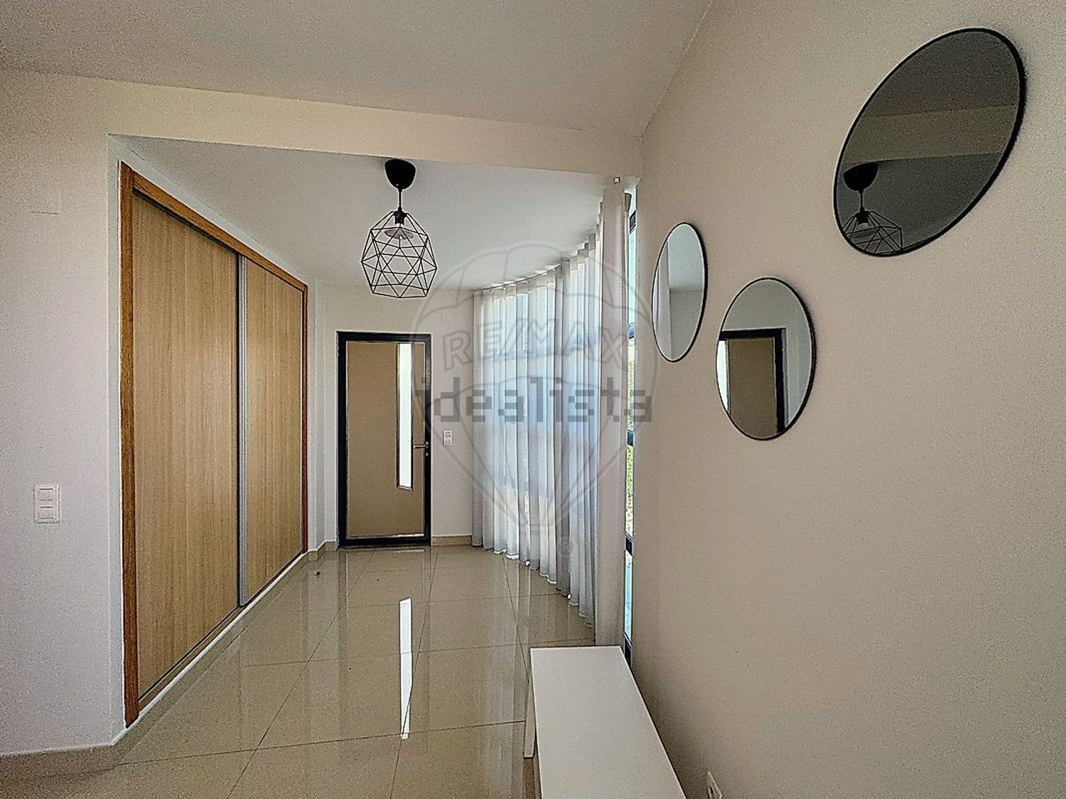 出租小楼房或独栋别墅在Rua Rosa Ramalho, 31 - 过道