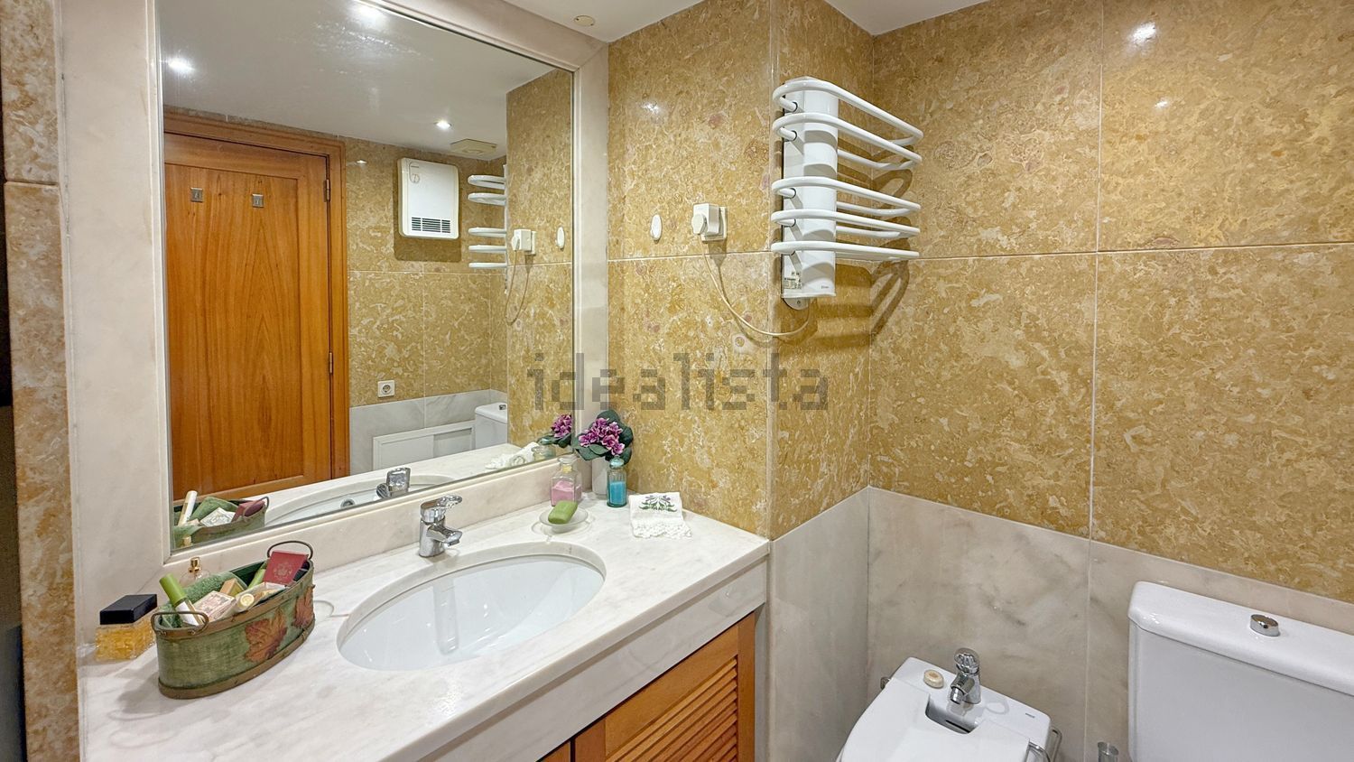 公寓 t6出售在Rua José Afonso, 10 - 卫生间