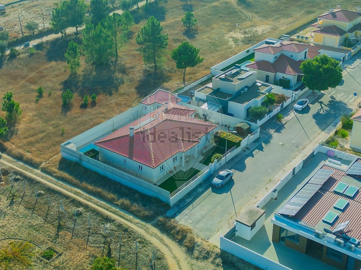 小楼房或独栋别墅出售在Rua do Rosmaninho - 游泳池