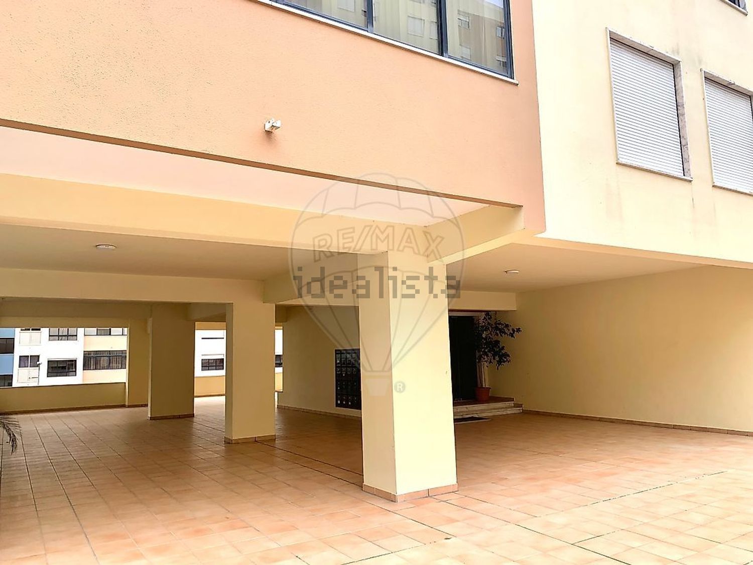 公寓 t2出售在Praceta Bernardo da Costa Macedo - 外立面