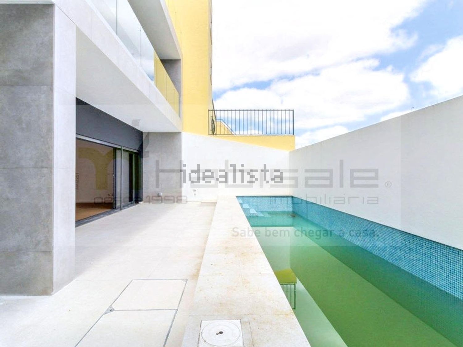 小楼房或独栋别墅出售在Rua Vieira da Silva - 阳台