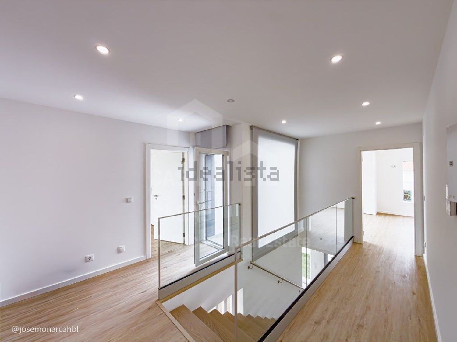 小楼房或独栋别墅出售在São Pedro da Cadeira - 居住