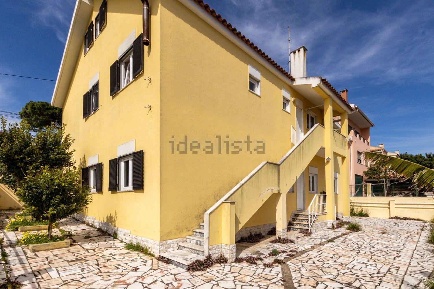 小楼房或独栋别墅出售在Rua São Valentim, 236 b - 外立面