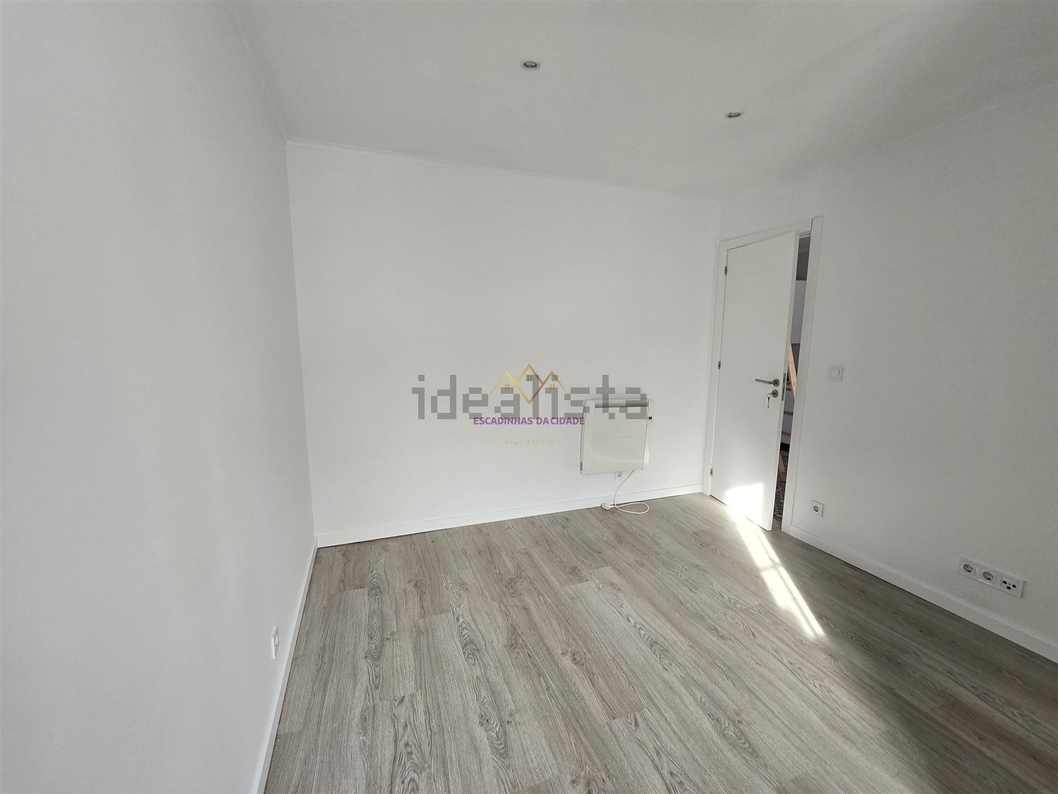 出租公寓 t1在Rua Delfim de Almeida Fernandes, 20 - 卧室