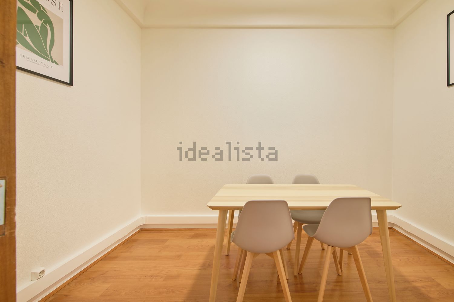 出租房间在Rua Alexandre Herculano - 客厅