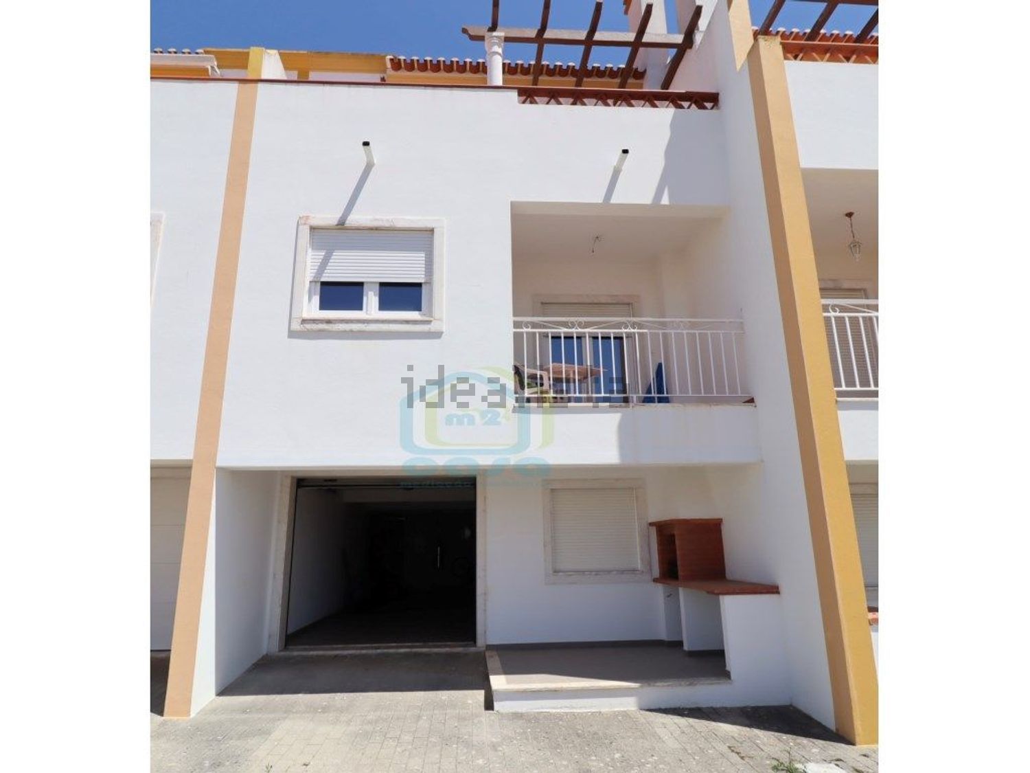 小楼房或独栋别墅出售在Rua Dona Aurélia, 13 - 照片