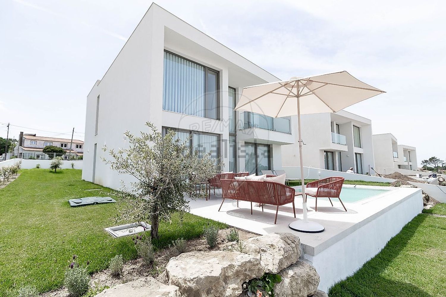 小楼房或独栋别墅出售在Travessa dos Benaventes - 外立面