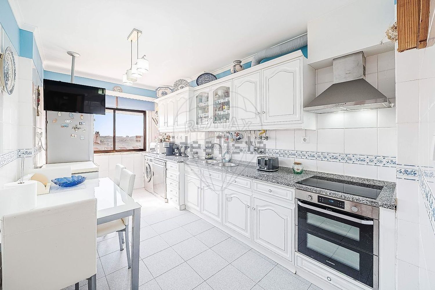 公寓 t3出售在Rua José Régio - 厨房