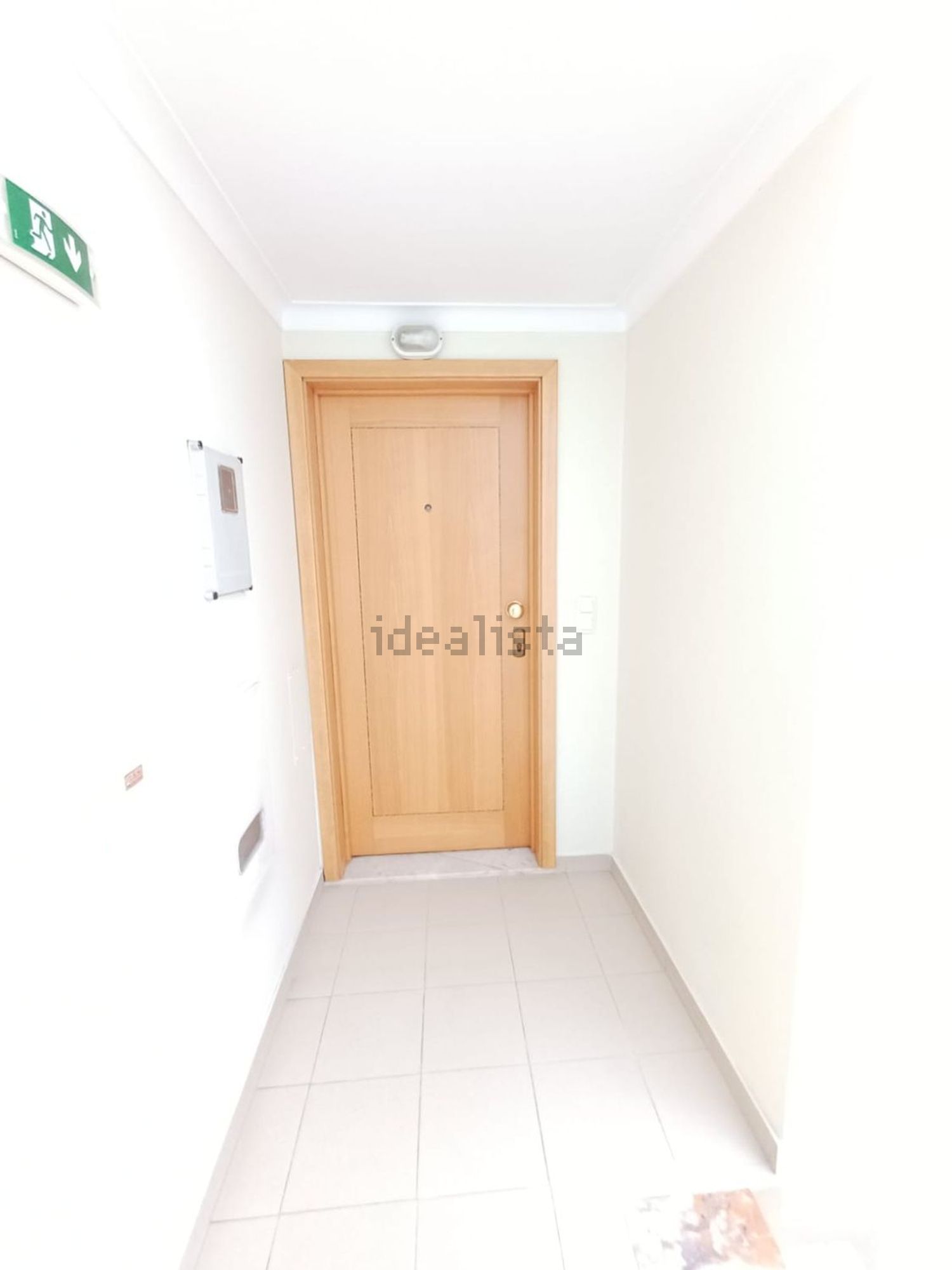 出租公寓 t3在Rua Mouzinho de Albuquerque, 27 - 楼梯