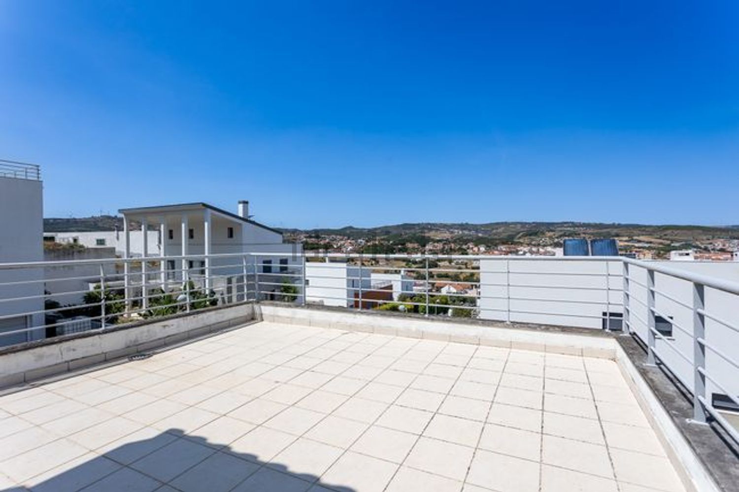 小楼房或独栋别墅出售在Rua Adão Manuel Ramos Barata - 阳台