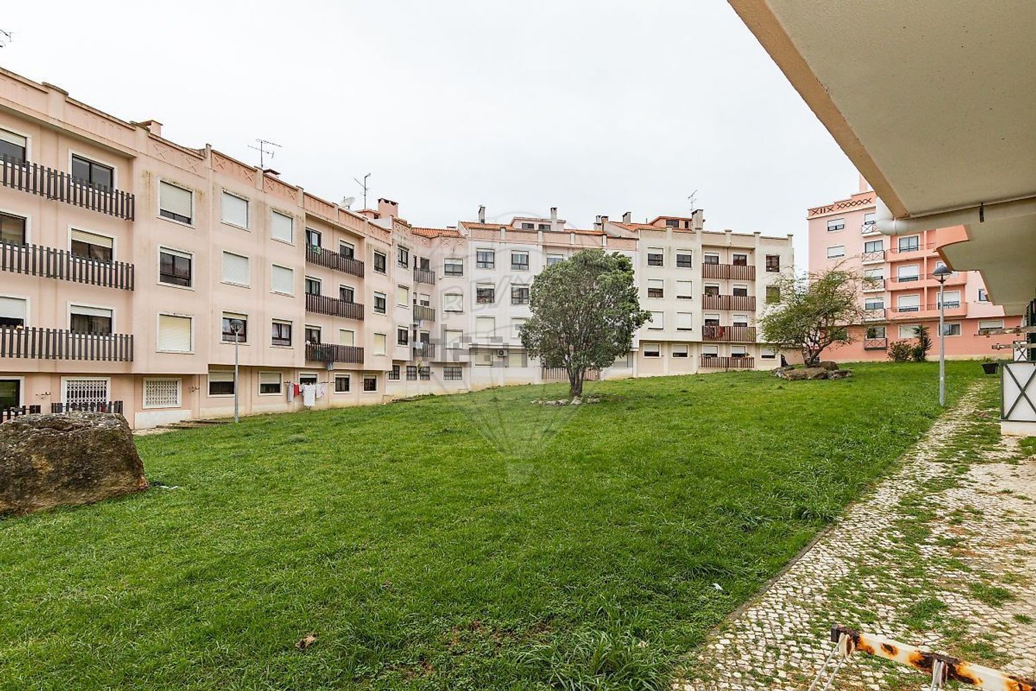 公寓 t2出售在Rua dos Lírios - 花园