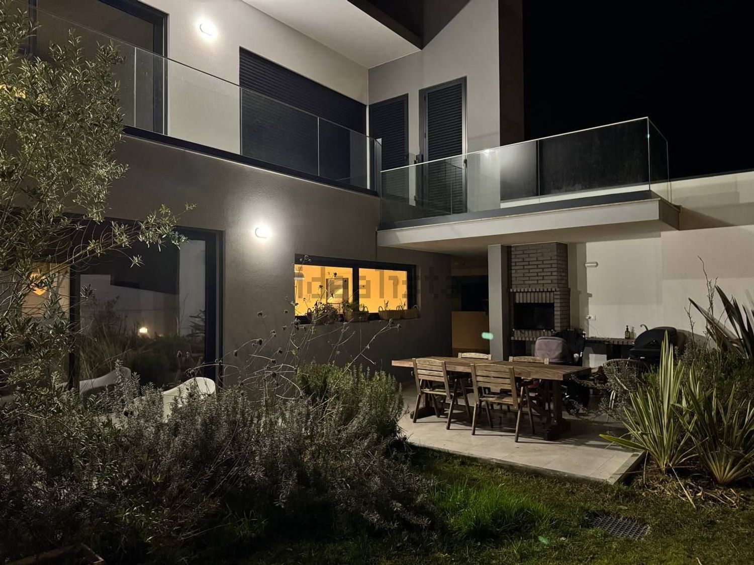 小楼房或独栋别墅出售在Igreja Nova e Cheleiros - 外立面