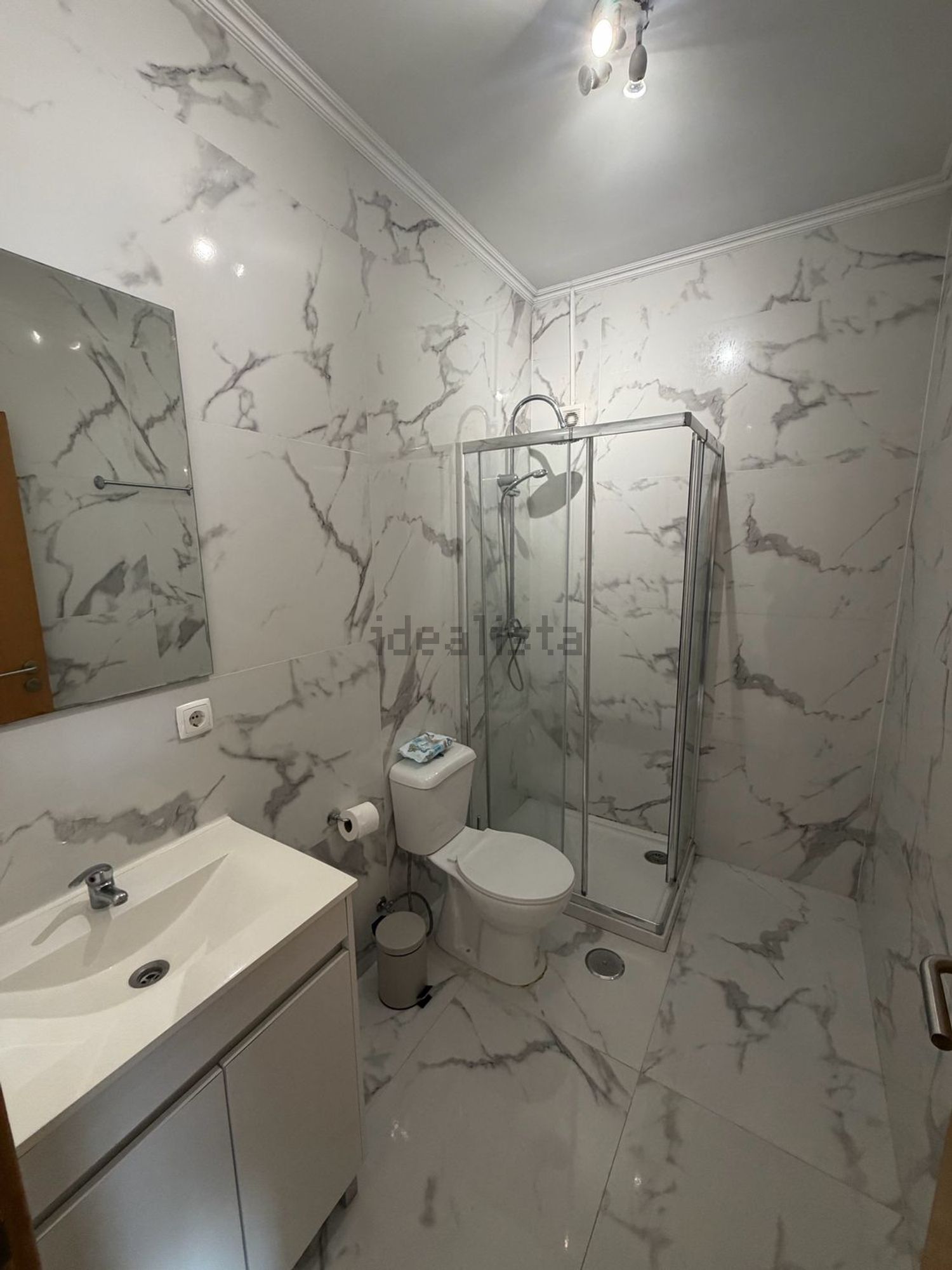 出租房间在Estrada Nacional 11-1 203c BaixadaBanheira - 卫生间