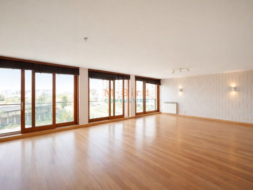 公寓 t4出售在Rua Gaivotas em Terra