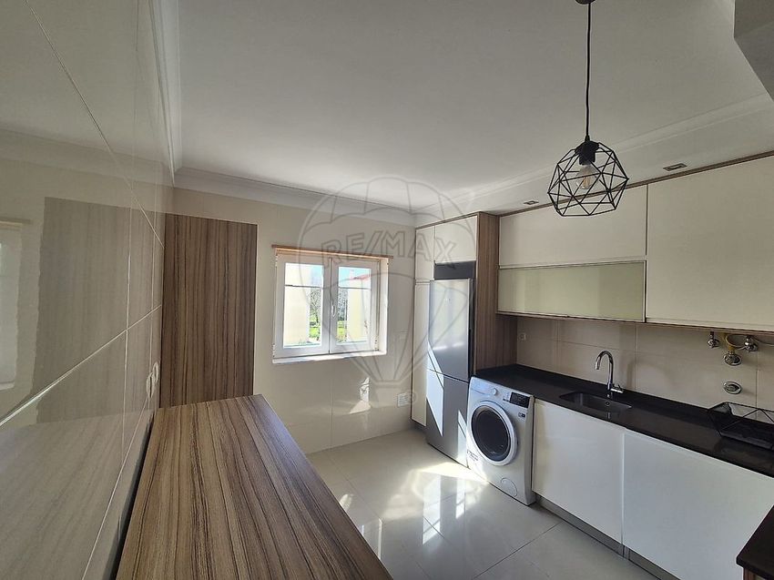 出租公寓 t2在Rua Álvaro Pereira Guedes