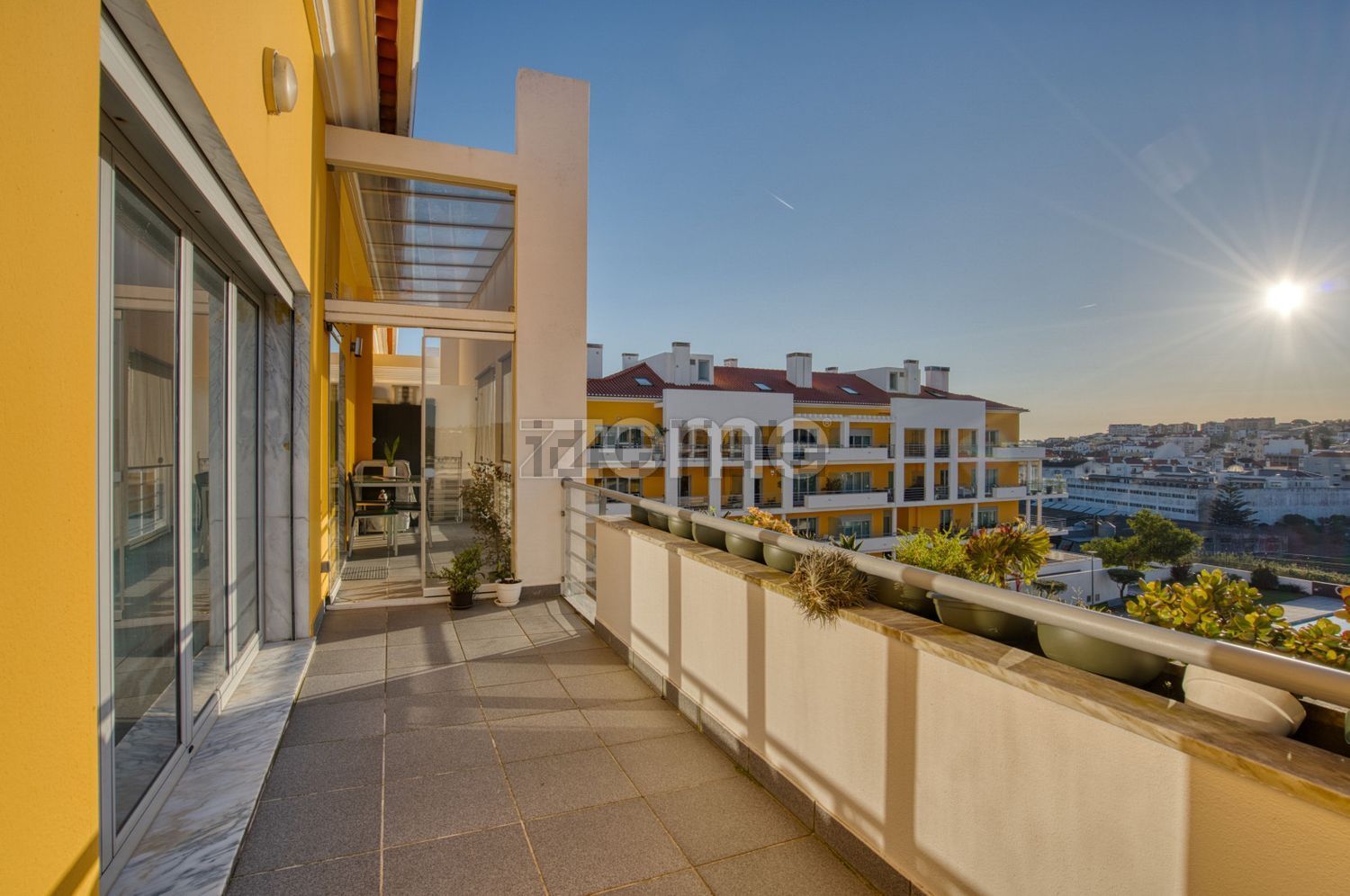 复式公寓出售在Rua dos Eucaliptos, 2 - 门廊