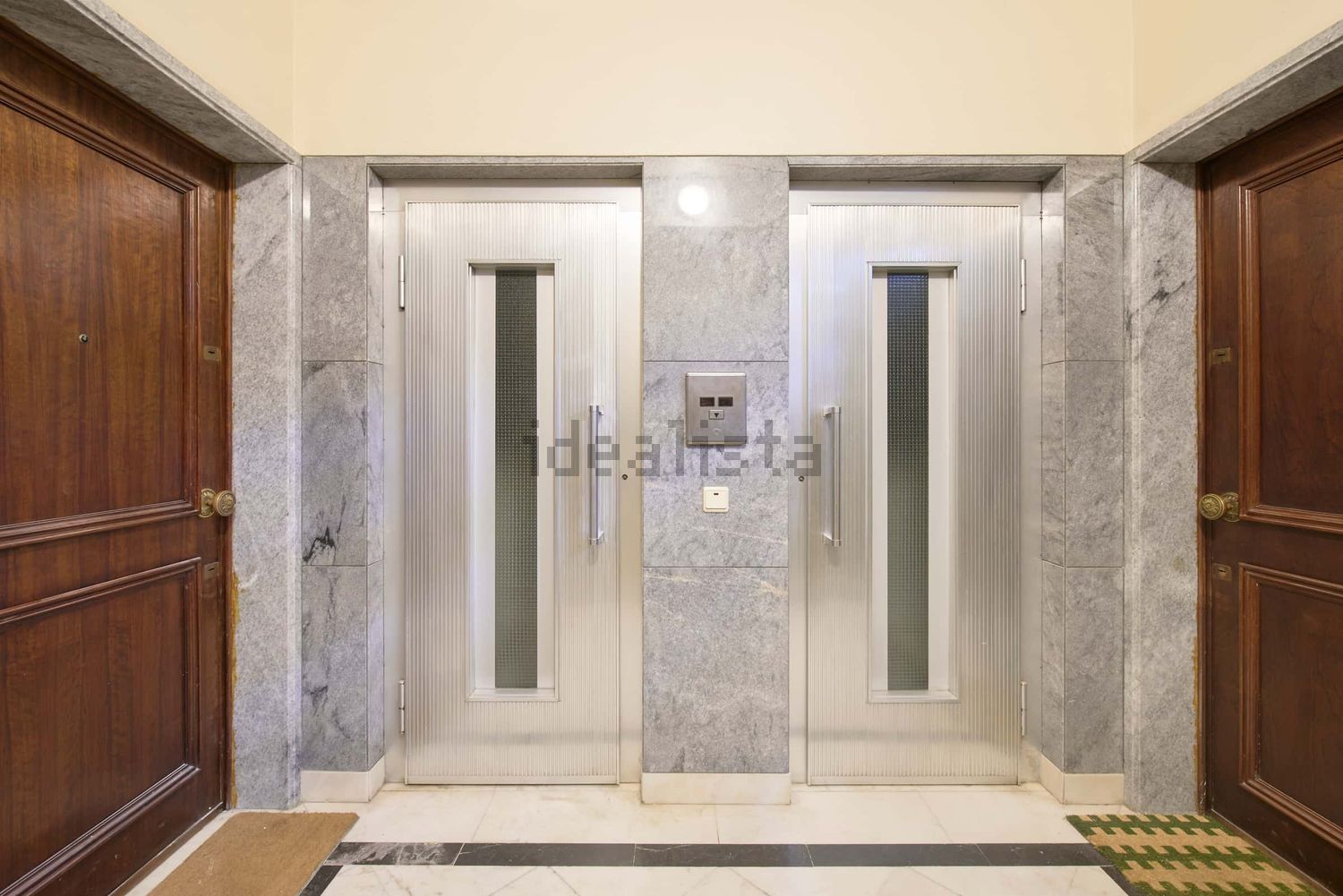 出租房间在Rua Actor António Silva, 3 - 过道