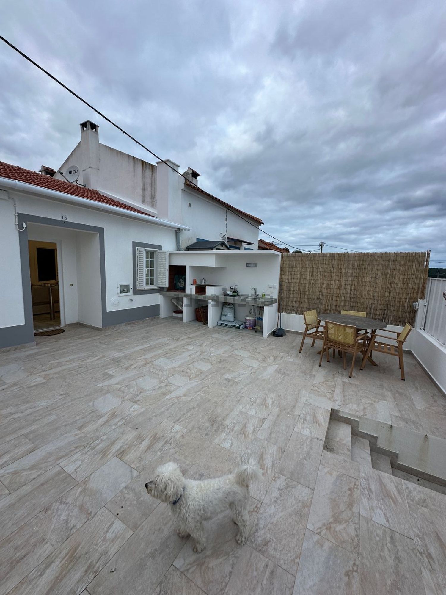 双拼别墅出售在Rua 1 de Maio, 15 - 院子