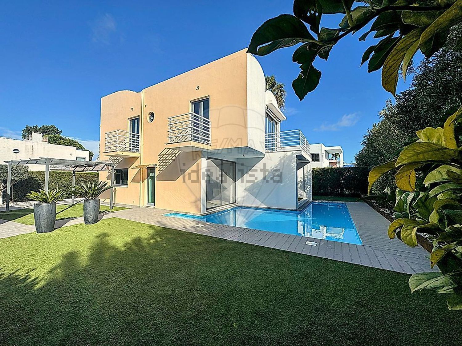 出租小楼房或独栋别墅在Rua Rosa Ramalho, 31 - 游泳池