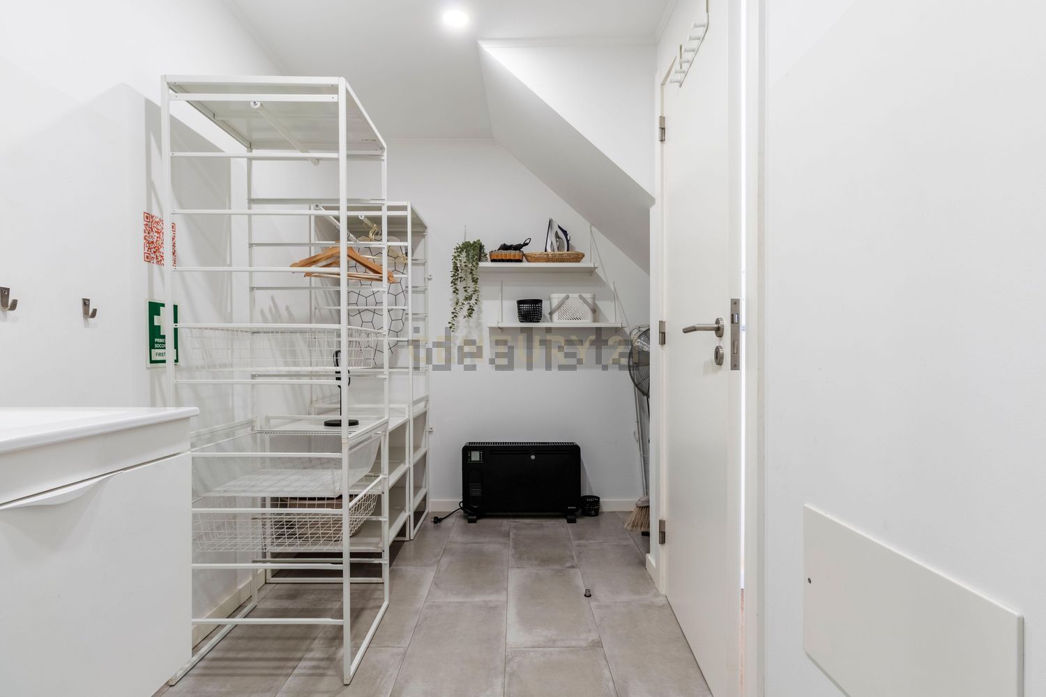 T0（单人公寓）出售在Rua Possidónio da Silva, 130 - 详情