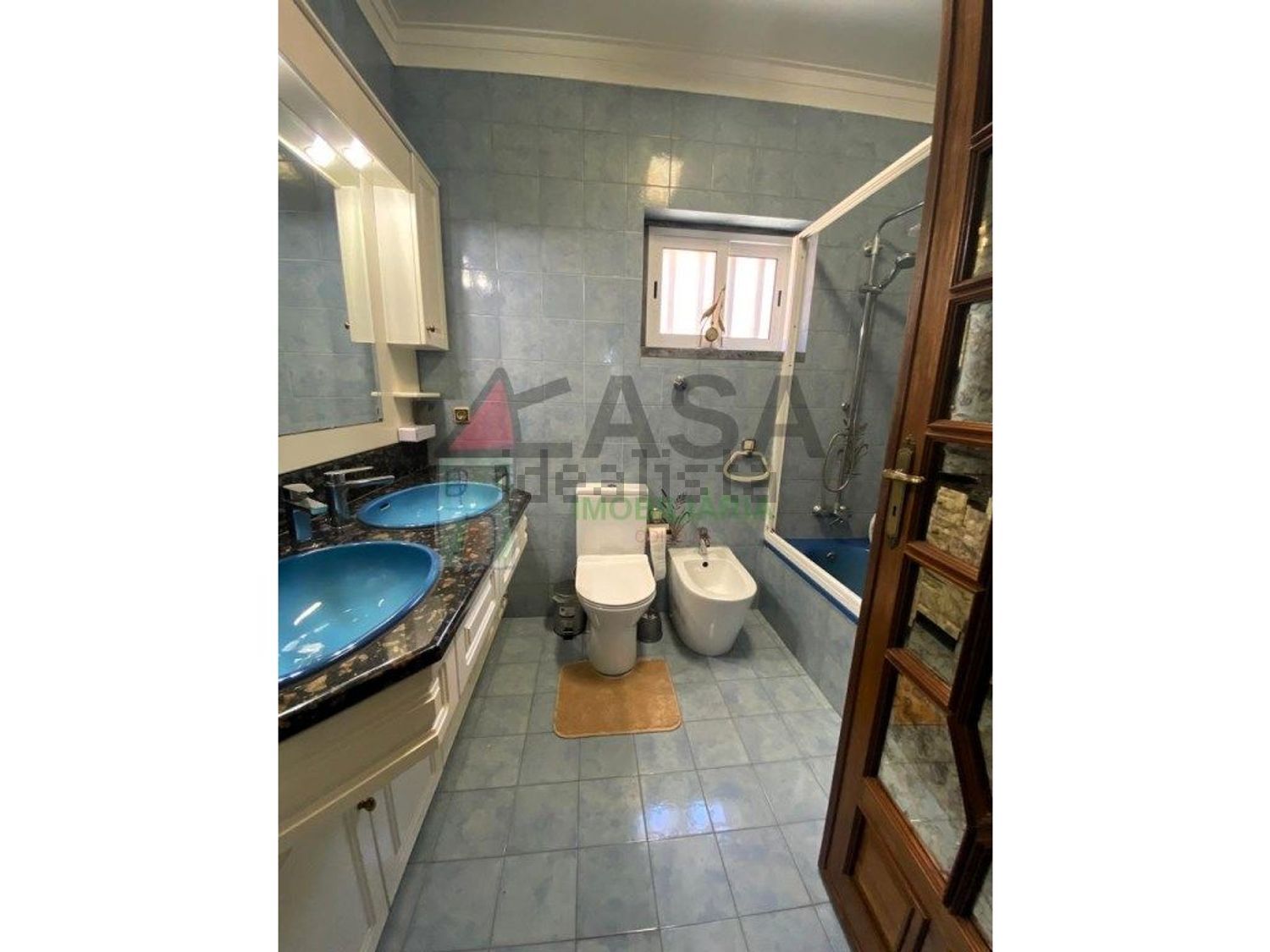 小楼房或独栋别墅出售在Rua Santo Estevão, 194 - 卫生间