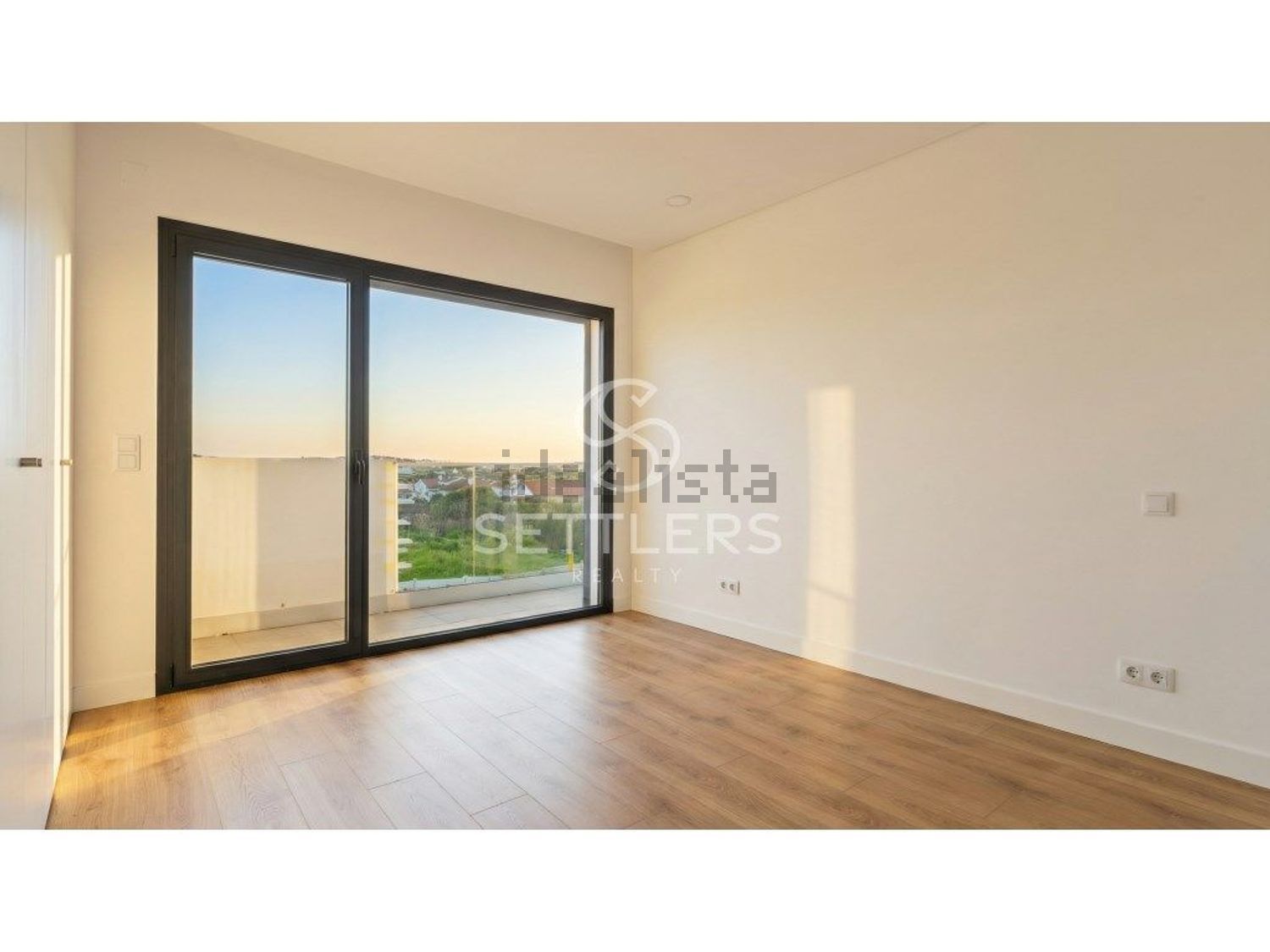 双拼别墅出售在Porto Salvo - 居住