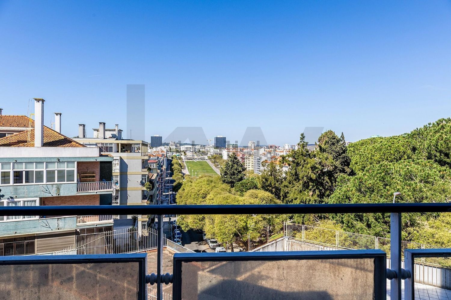 出租公寓 t1在Bairro dos Actores - Barão Sabrosa - 游泳池