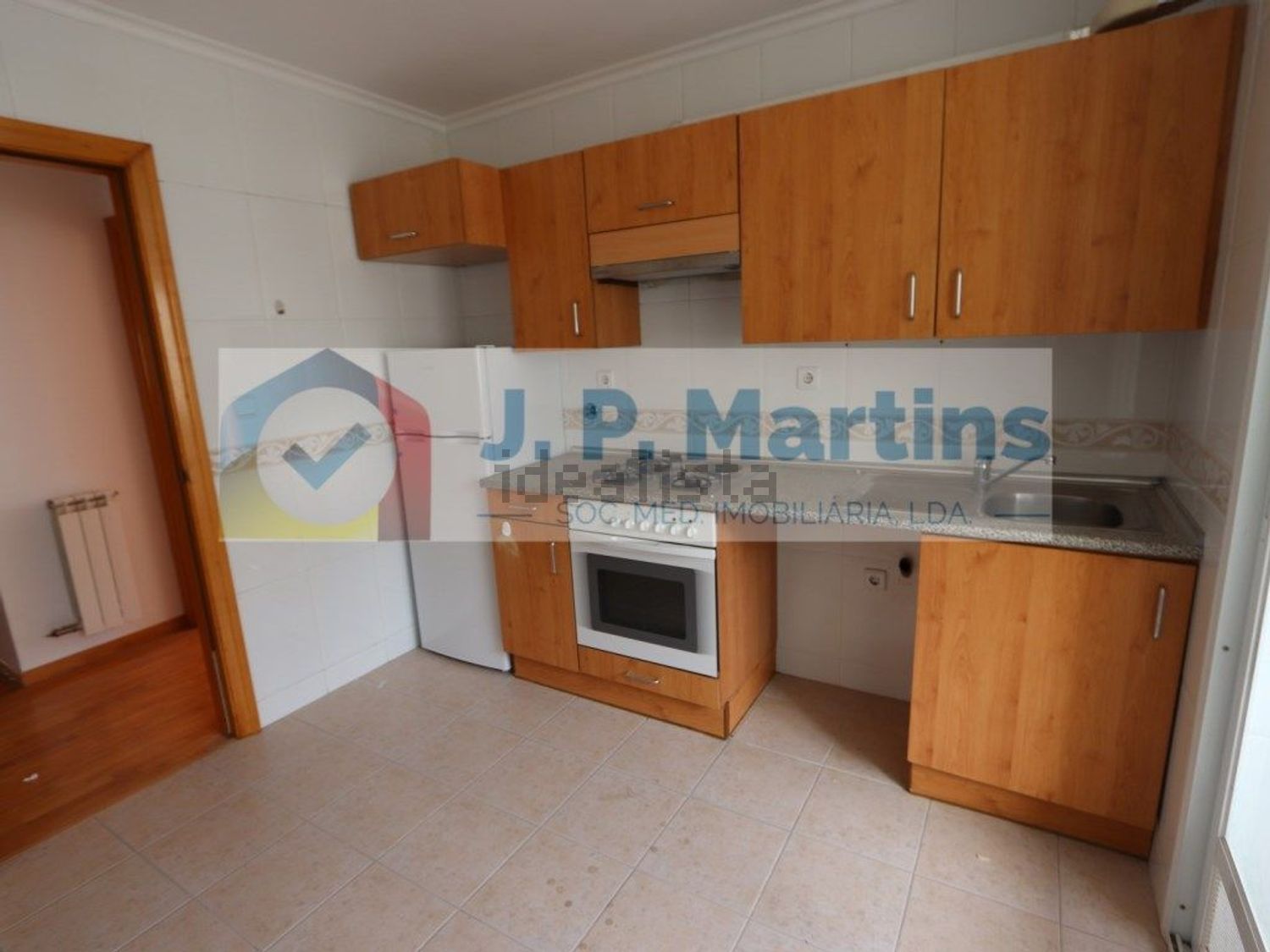 公寓 t3出售在Rua José Vianna da Motta s/n - 厨房