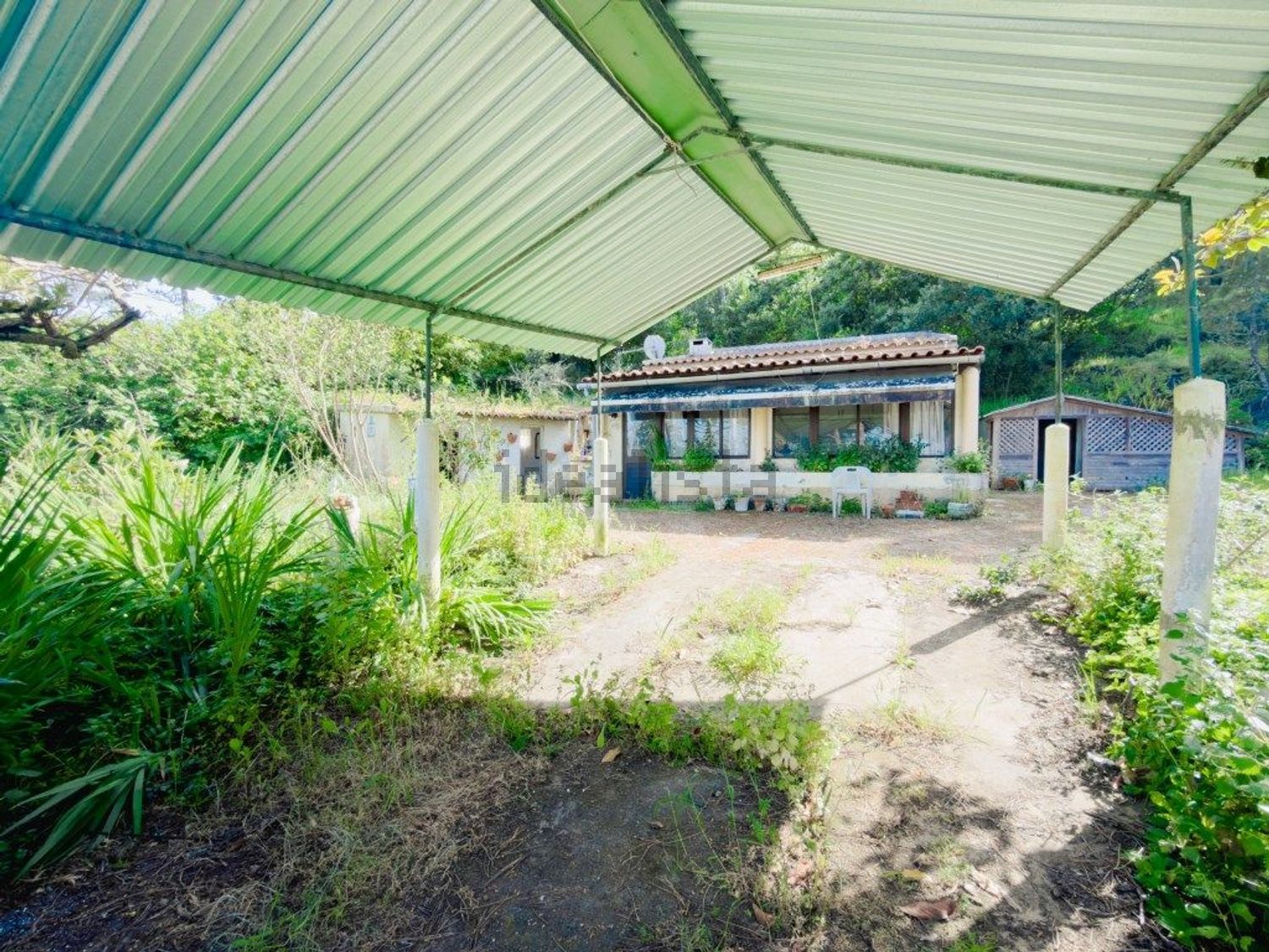 小楼房或独栋别墅出售在Rua do Cabeço do Barro - 花园