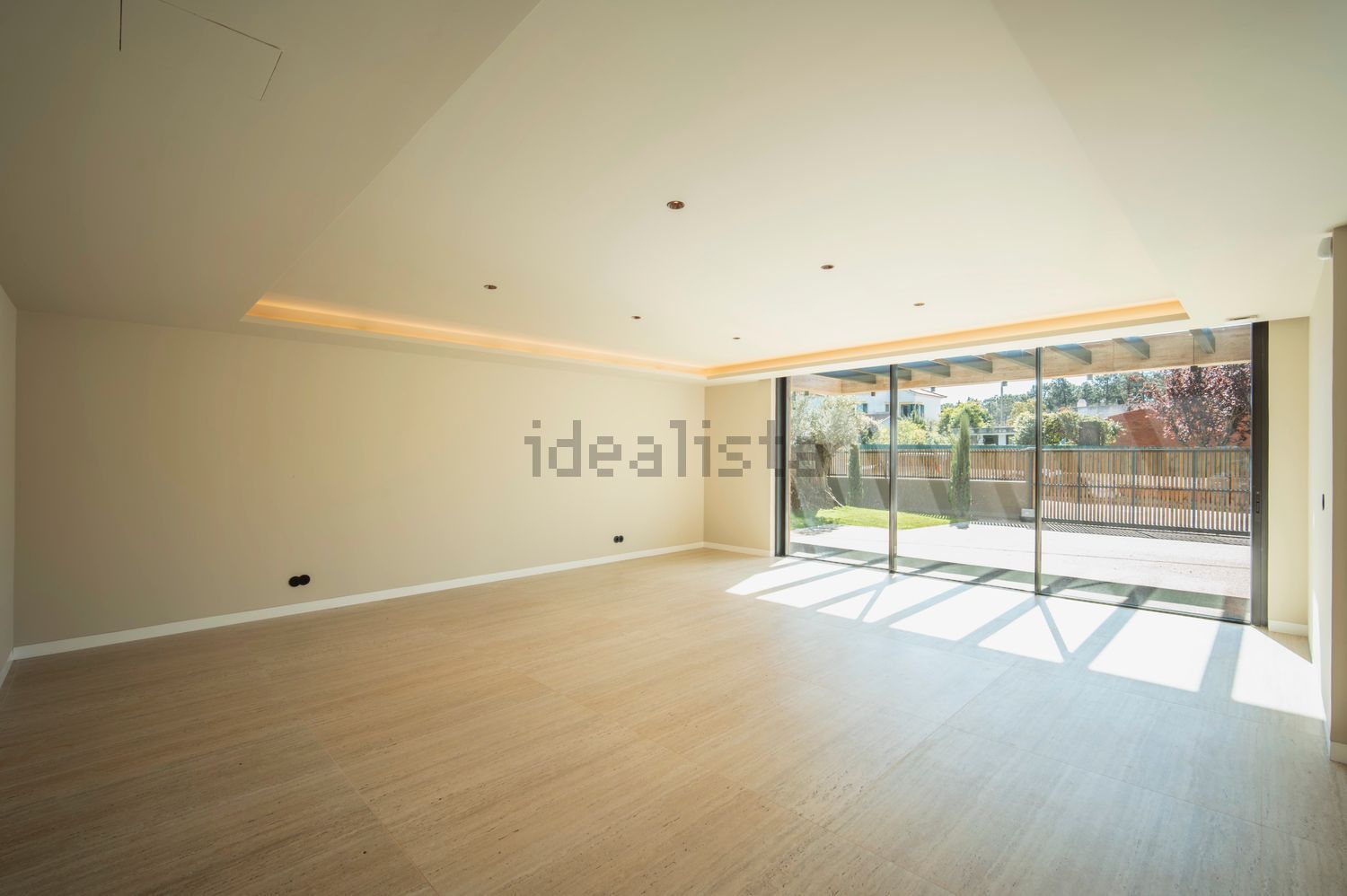 小楼房或独栋别墅出售在Avenida do Mar - 居住