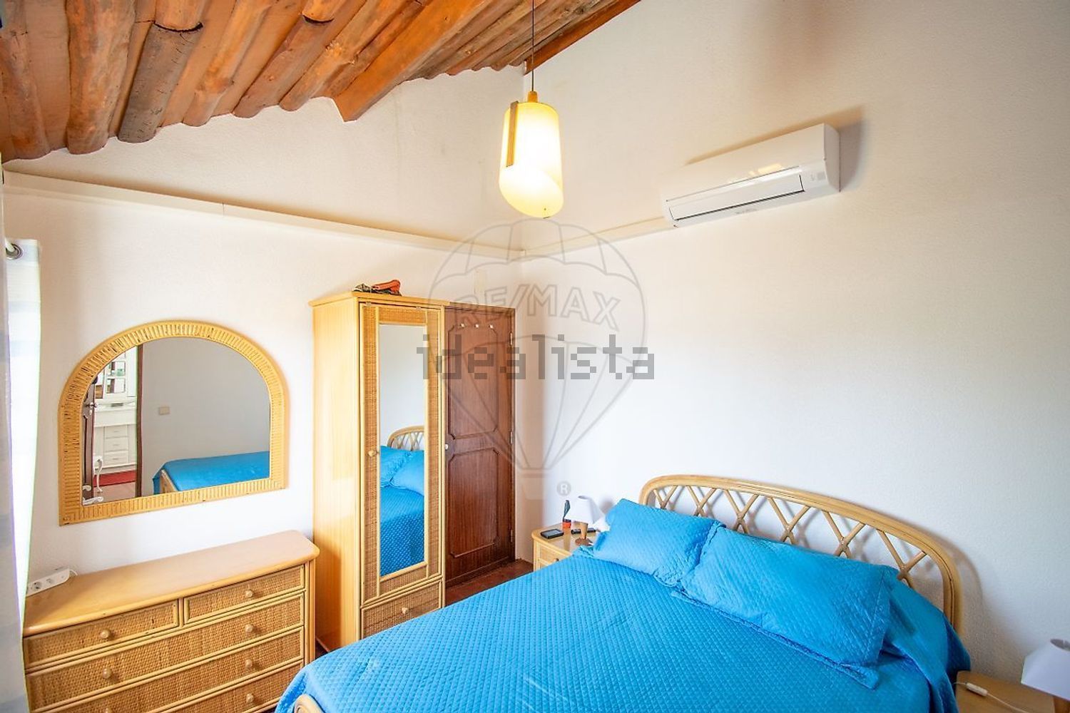 小楼房或独栋别墅出售Er261 - 卧室