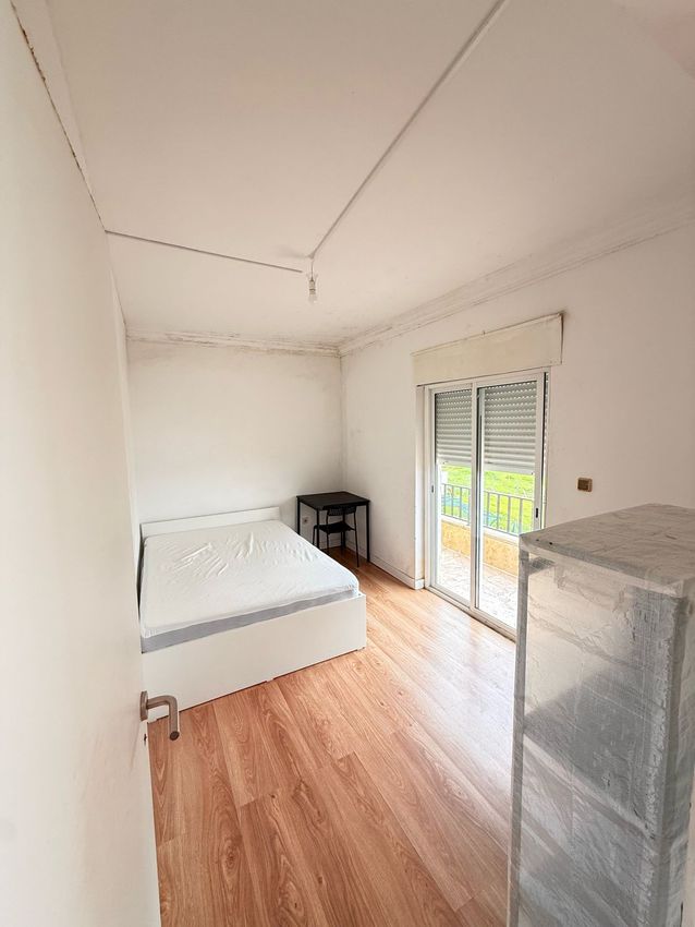 出租房间在Rua Cidade de Olhão, 142