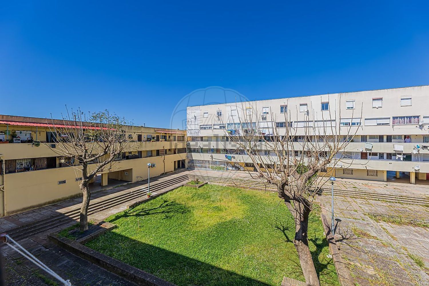 公寓 t4出售在Rua Fernando Pessoa - 花园