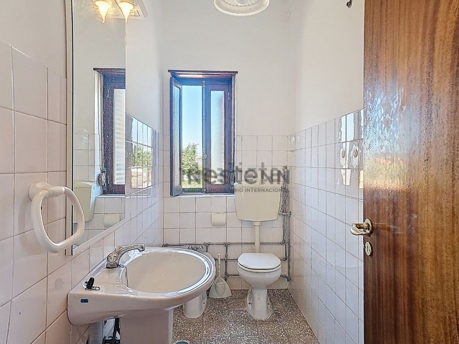 小楼房或独栋别墅出售在Lamas e Cercal - 卫生间