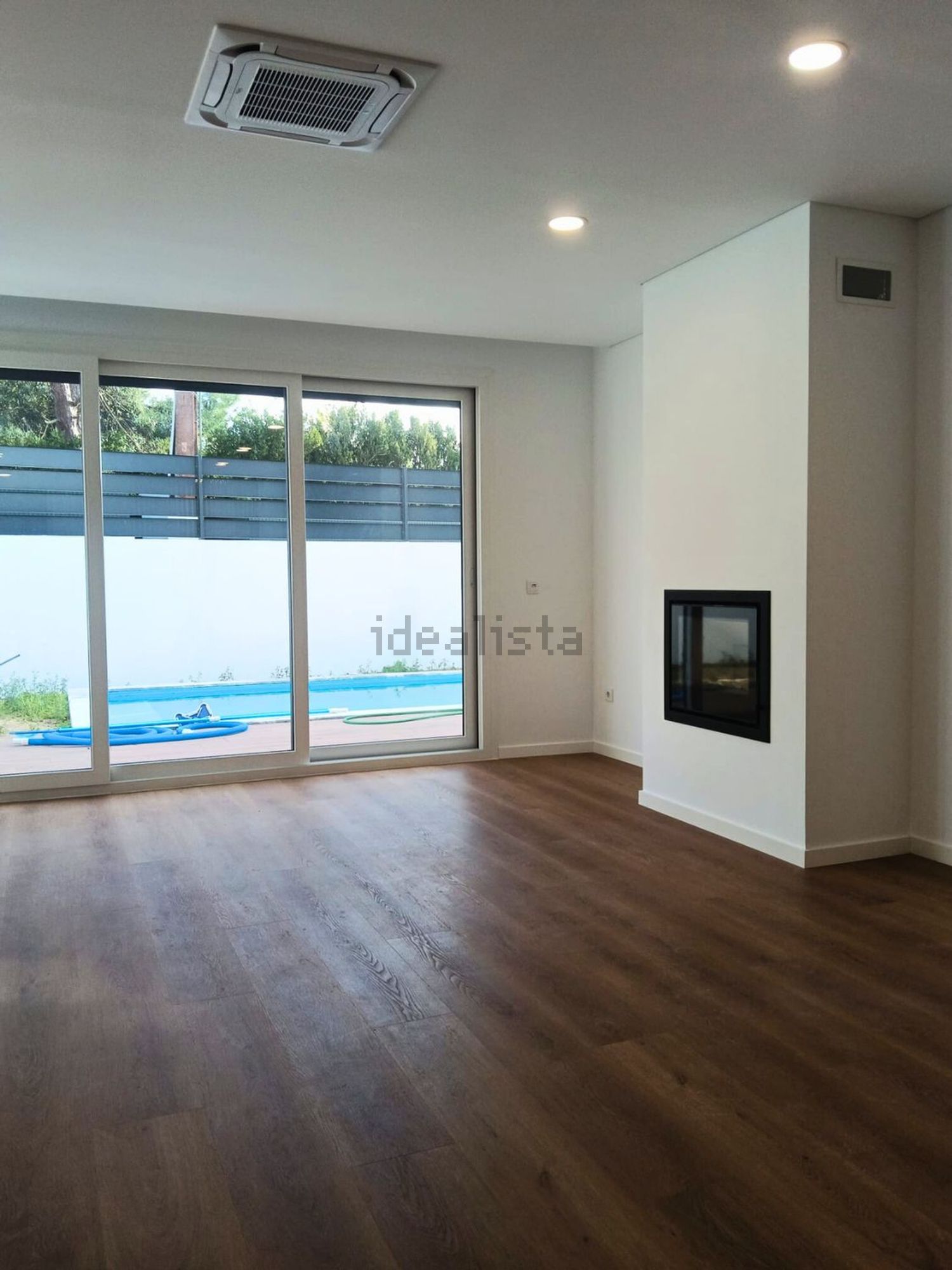 小楼房或独栋别墅出售在Rua José Malhoa, 17 - 居住