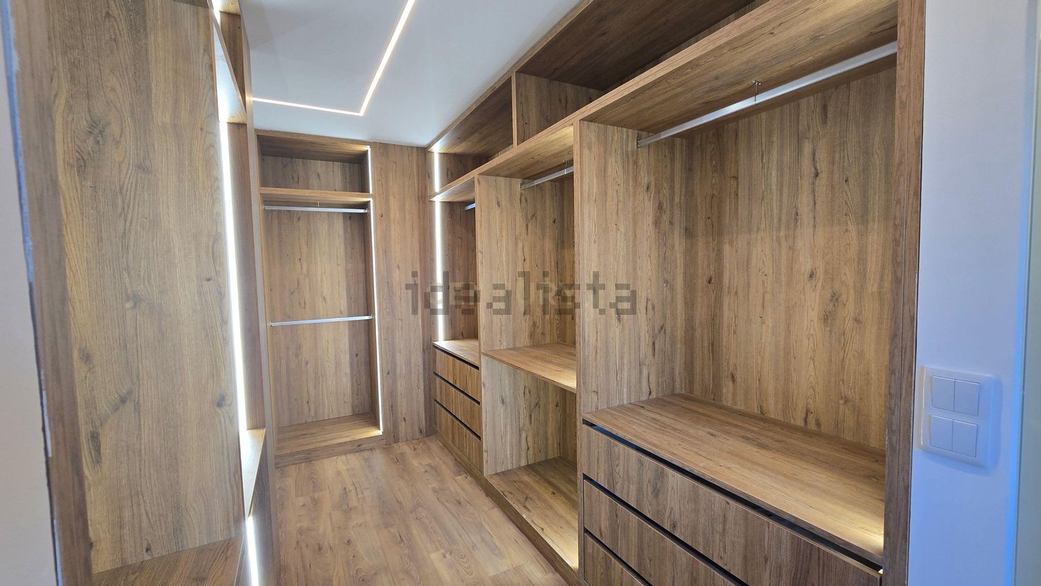 复式公寓出售在Costa da Guia - 试衣间