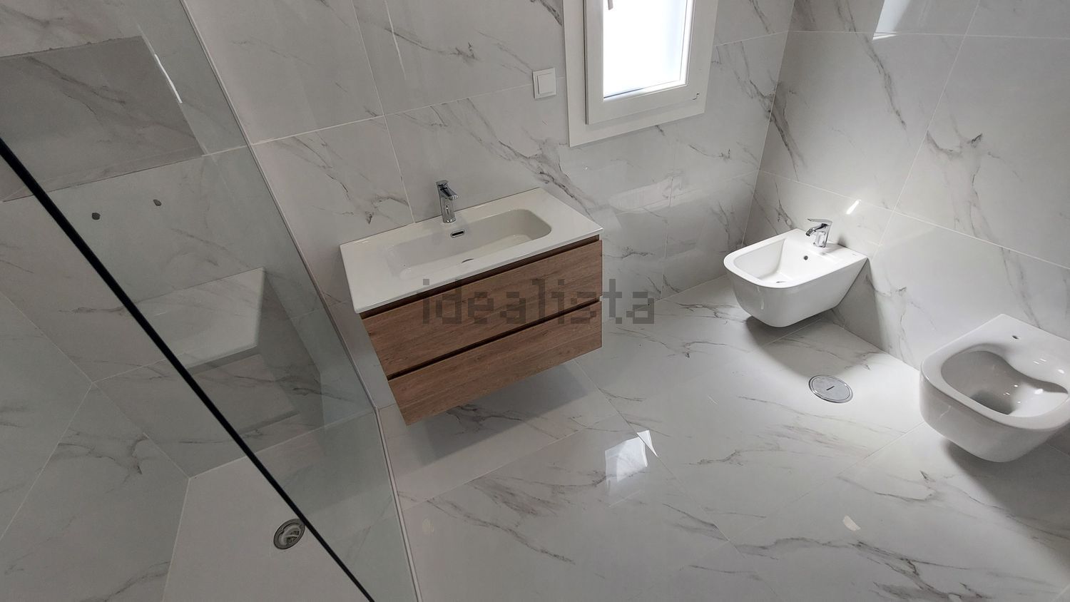 小楼房或独栋别墅出售在Quinta da Marquesa - Vila Amélia - 卫生间